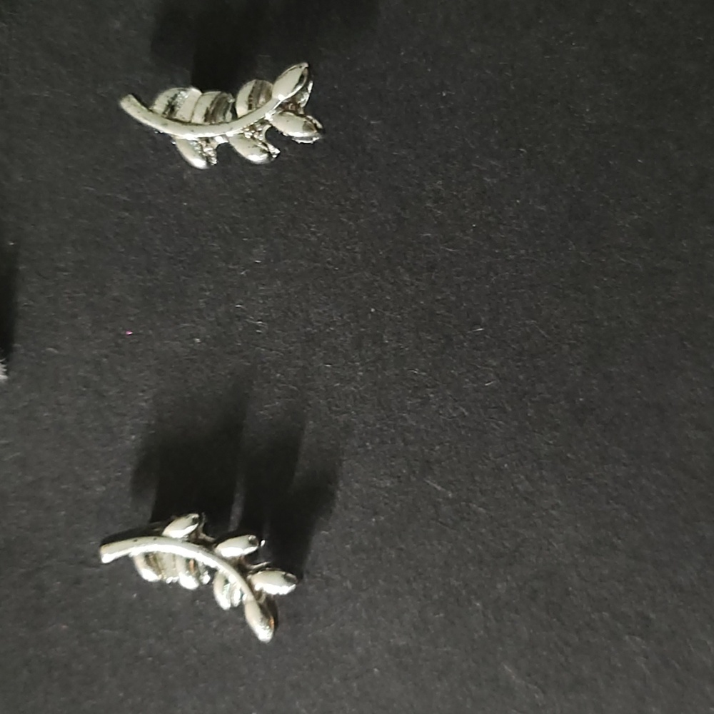 Elegant Silver Leaf Earrings